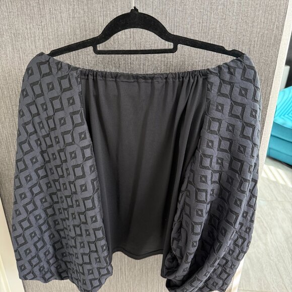 Anne Fontaine Black Jacquard Off-Shoulder Blouse with Voluminous Sleeves – Size - Picture 4 of 4